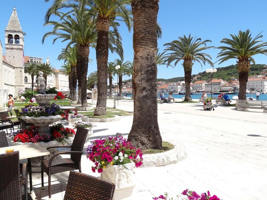 Apartments Horizont Trogir Exterior foto